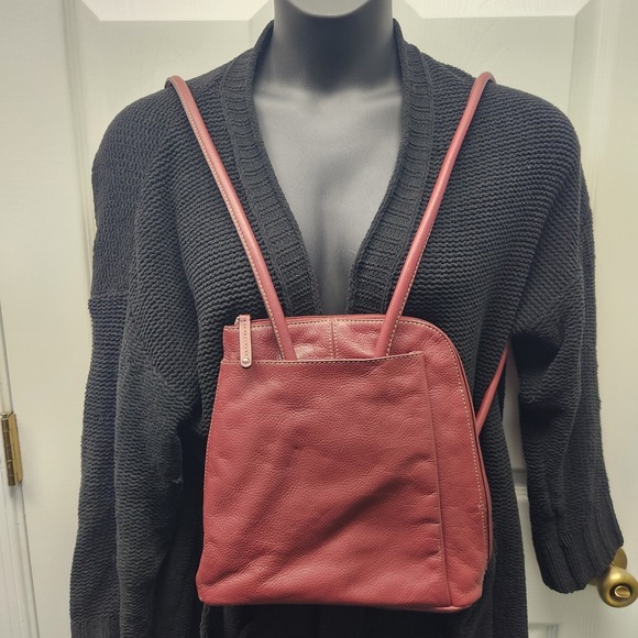 Clarks Red/Burghandy Genuine Leather Convertable Backpack Purse Shoulder Bag - Picture 1 of 9